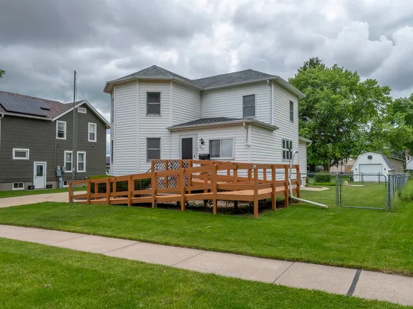 307 N Seminary St, Mount Morris, IL 61054