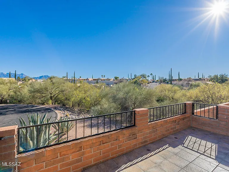 2521 S Calle Del Dante — Photo 24