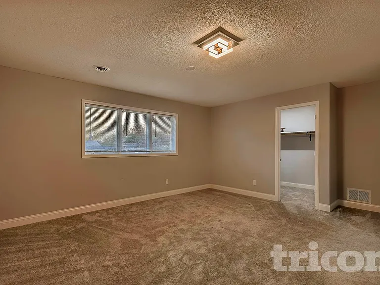 7020 Winsdale St N — Photo 12