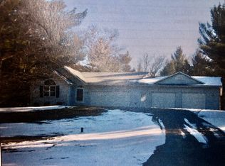 E10740 Delton Rd, Baraboo, WI 53913