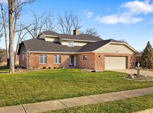 22 Cherry Ln, Morton, IL