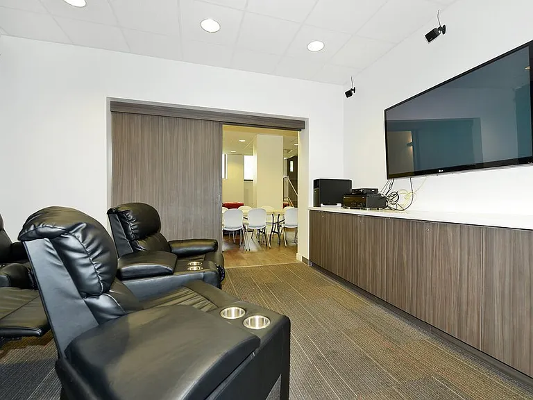 20 Graydon Hall Dr — Photo 12