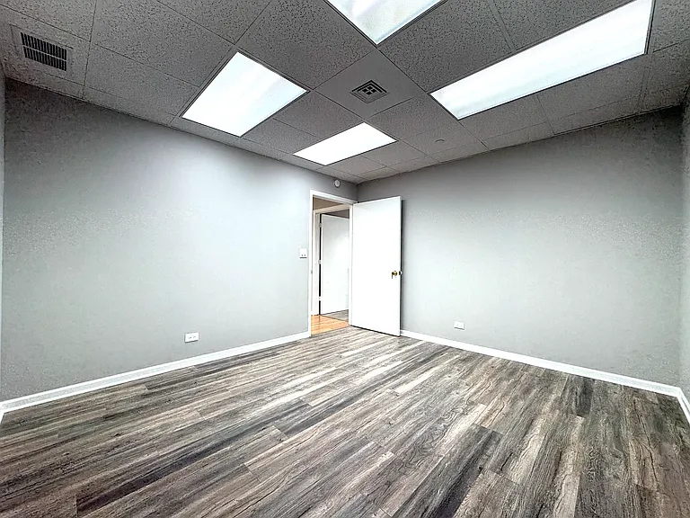 9856 Derby Ln #2 — Photo 16