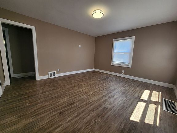 3rd image of 1117 W University St
