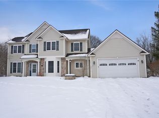 19 Split Rail Run, Penfield, NY 14526