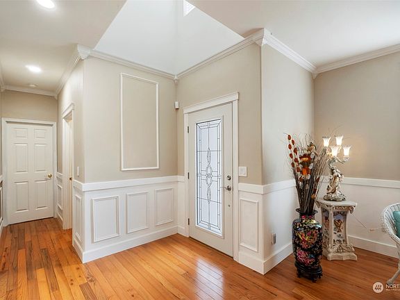 5th image of 16716 127th Avenue Ct E