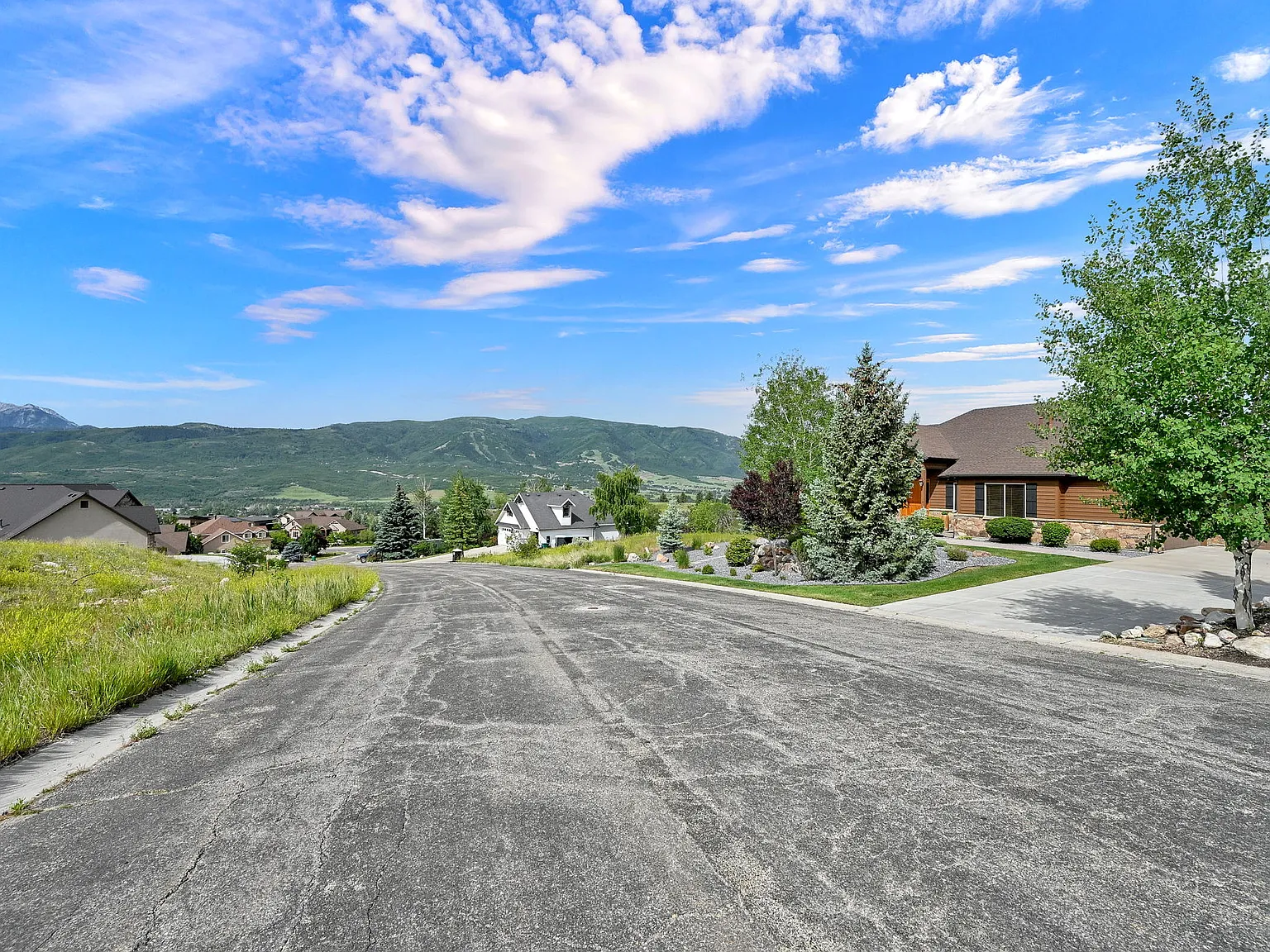 3573 N. Elkview Dr - 1 — Photo 3