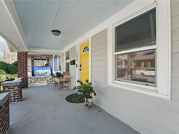 3rd image of 123 Chelsea Ave