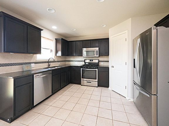 2nd image of 131 Gambel Oak Way