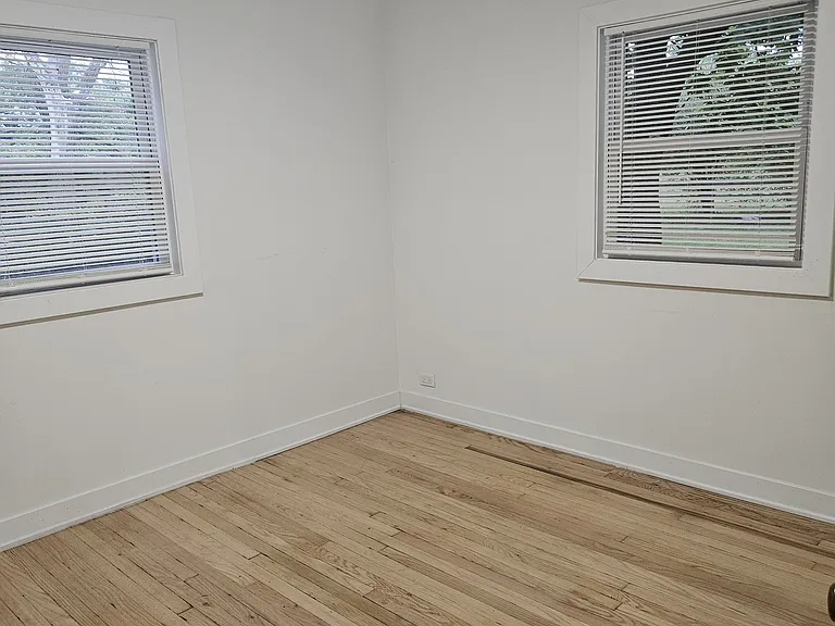 3230 Thornberry Ln — Photo 10