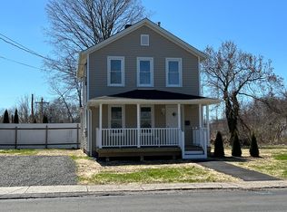 81 Orange Ave, Milford, CT 06461