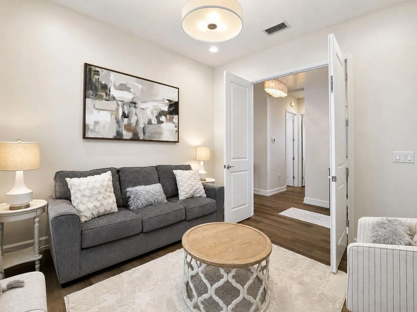 Annual Rental 3 bedrooms + den, 3 full baths in Valencia Trails 55+ Community — Photo 4