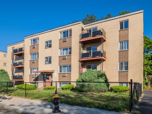 20 Thorn St APT 14
