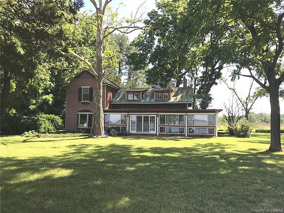 3rd image of 113 Hale Dr