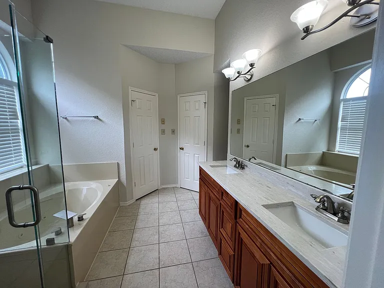723 Sumner Dr — Photo 36