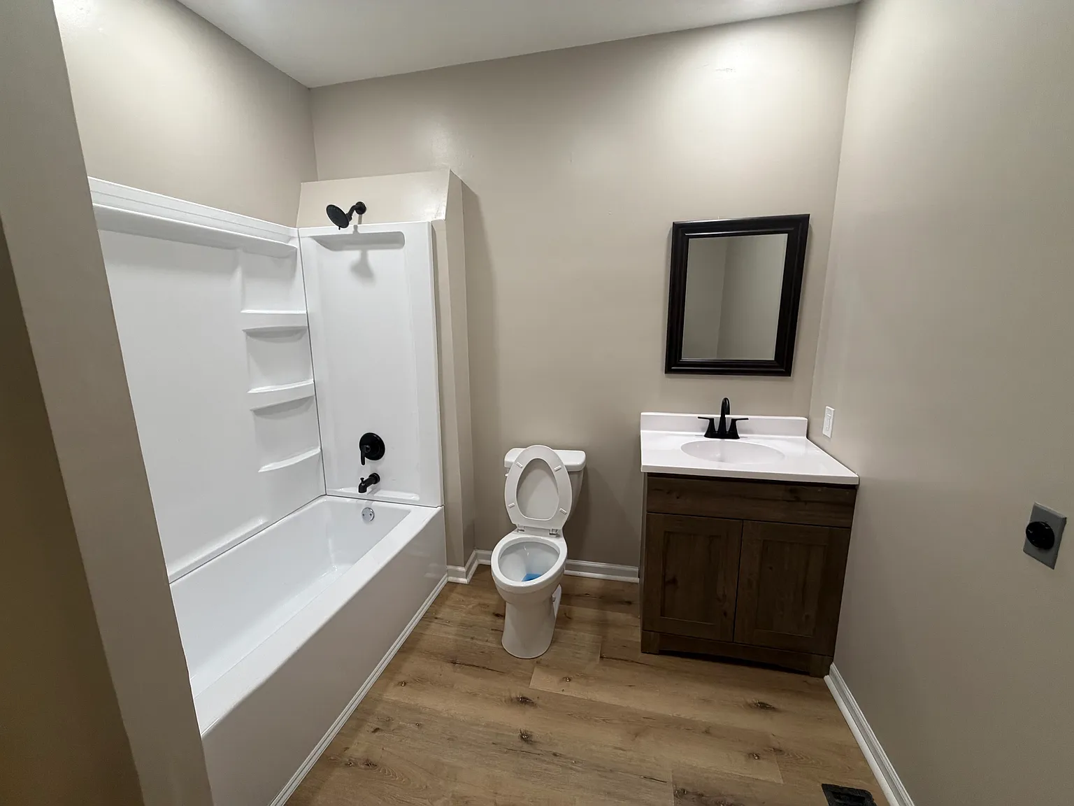 3 bed, 1300 sqft, $1,450 — Photo 4