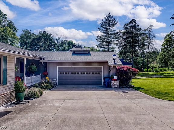 3rd image of 3270 Harris Rd