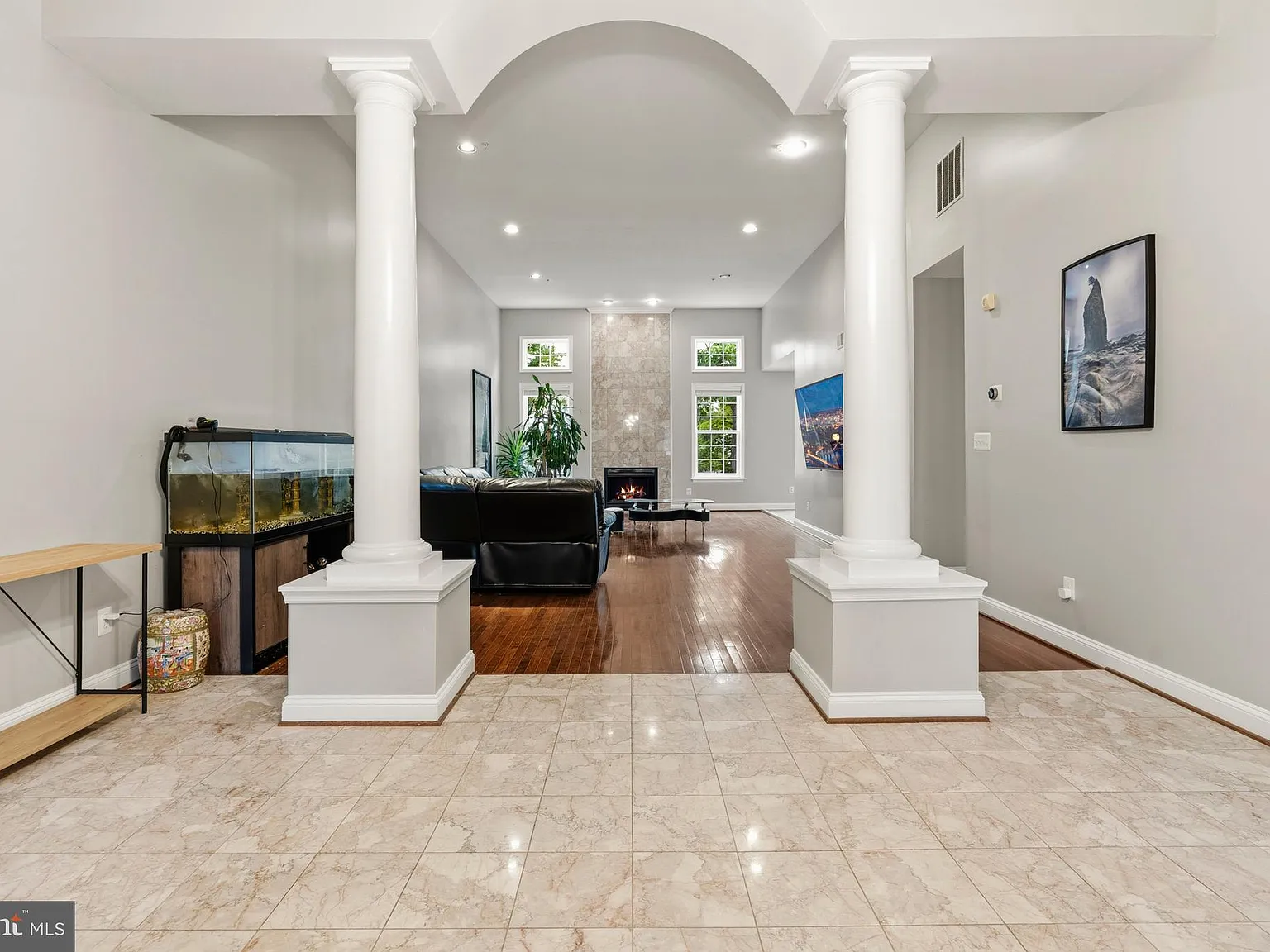 5 bed, 3.5 bath, 7184 sqft, $5,000 — Photo 4