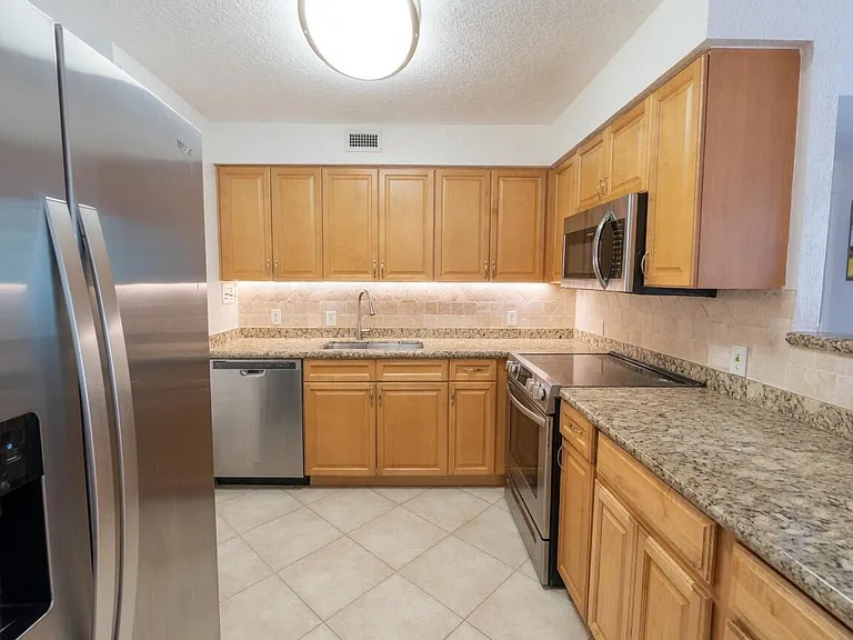 1000 Spanish River Rd #4P — Photo 4