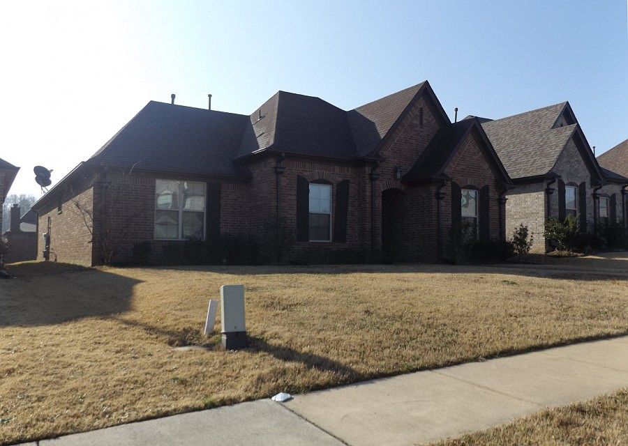 1st image of 9267 Pinkerton Ln