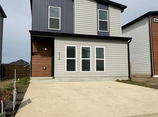 970 Boardwalk Ave, Centerton, AR 72719