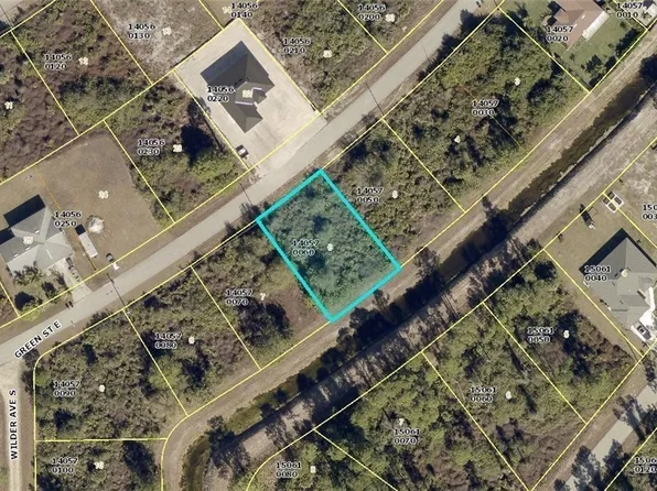 944 Green St E, Lehigh Acres, FL 33974