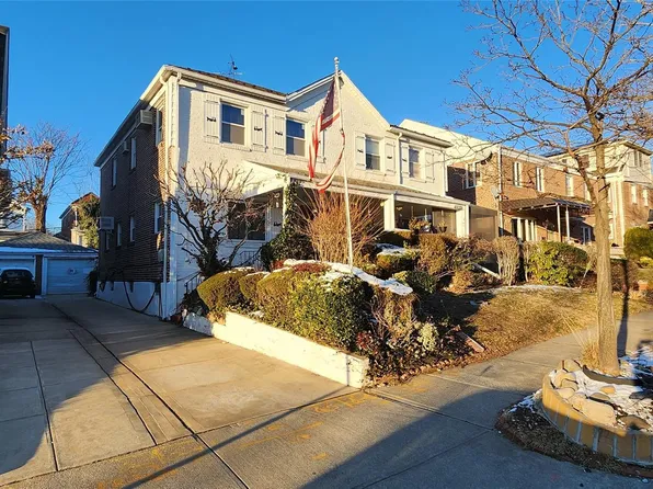 13637 72nd Avenue, Flushing, NY 11367