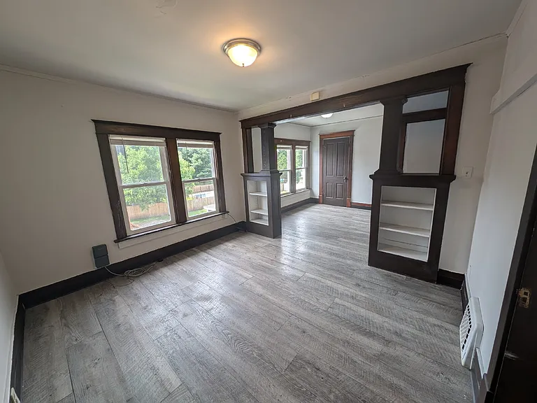 1086 N Cedar St #3 — Photo 2