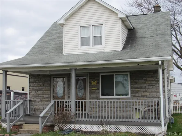 3006 Savannah St, Niagara Falls, NY 14305