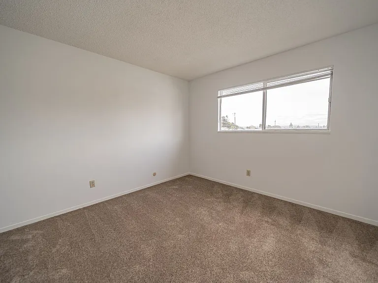 2509 Bartlett St — Photo 11