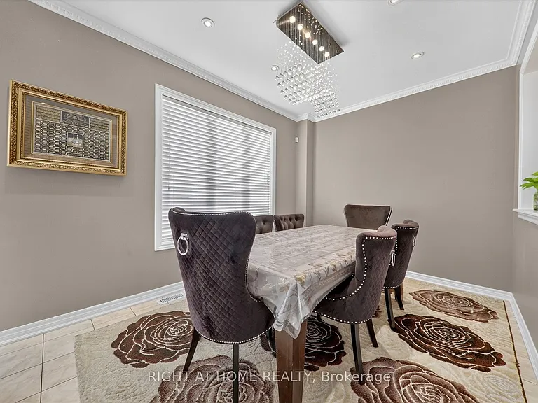 54 Boundbrook Dr — Photo 15