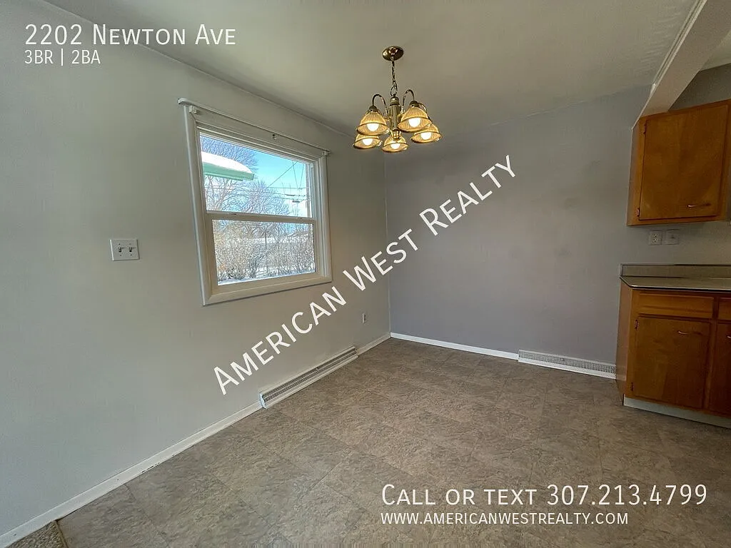 3bed/2bath/2car — Photo 4
