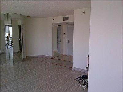 3rd image of 3600 Mystic Pointe Dr APT 1407