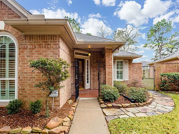 3rd image of 2807 Kittansett Cir