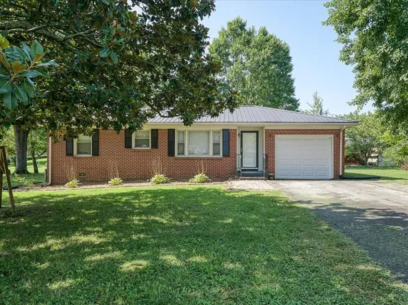 305 Lagoon Dr, McMinnville, TN 37110