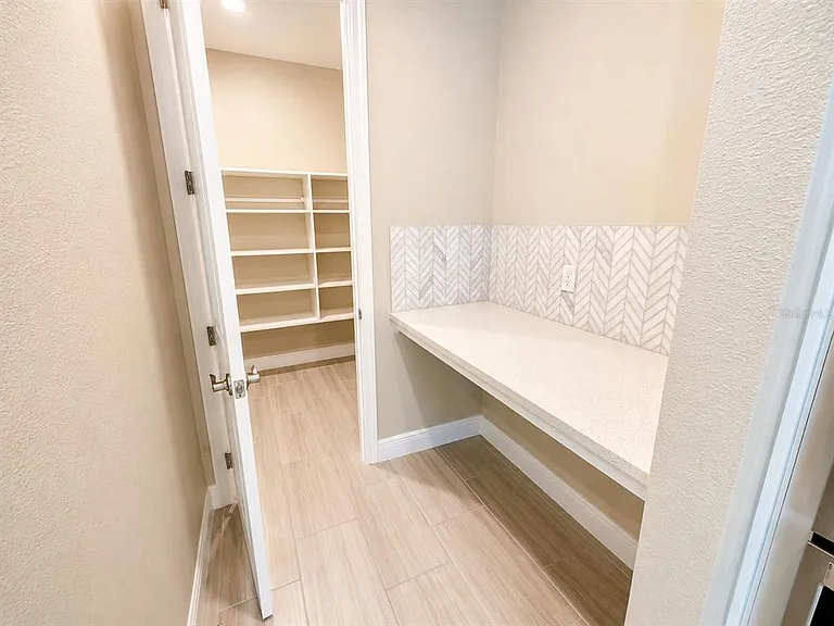 7248 Carrickbend Ln — Photo 9