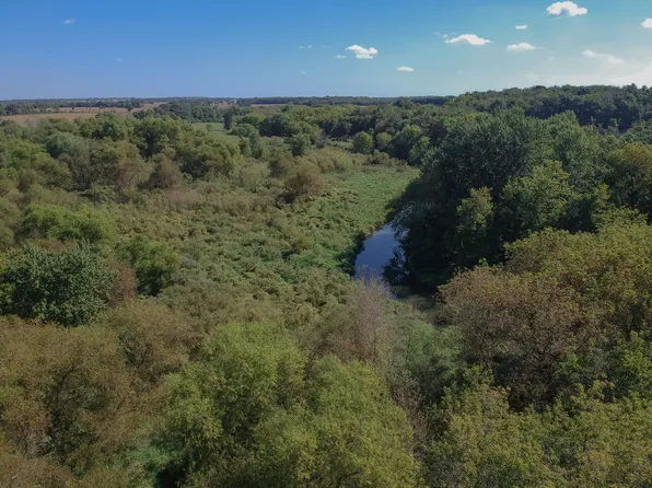 101 Griffin Pl SW, Poplar Grove, IL 61065