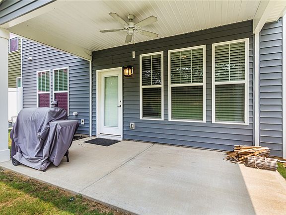 4th image of 109 Creekhaven Ln