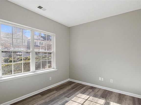 5th image of 5667 Cascade Run SW