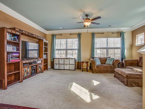 5th image of 8212 Lenox Creekside Dr