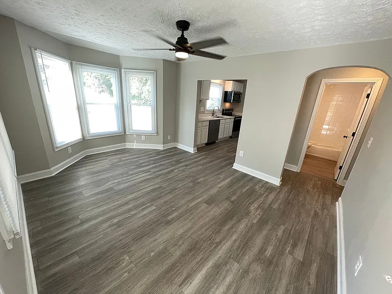 117 Clark Station Rd — Photo 9