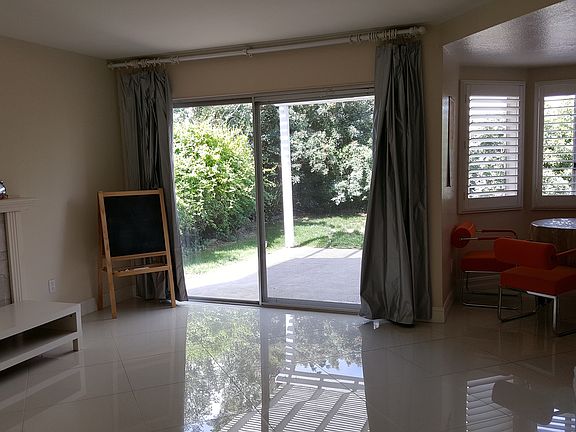 Dining Room/Entrance to Patio & Yard