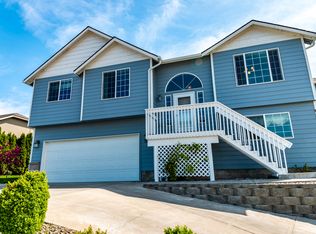 1704 Cedar Ln, Selah, WA 98942