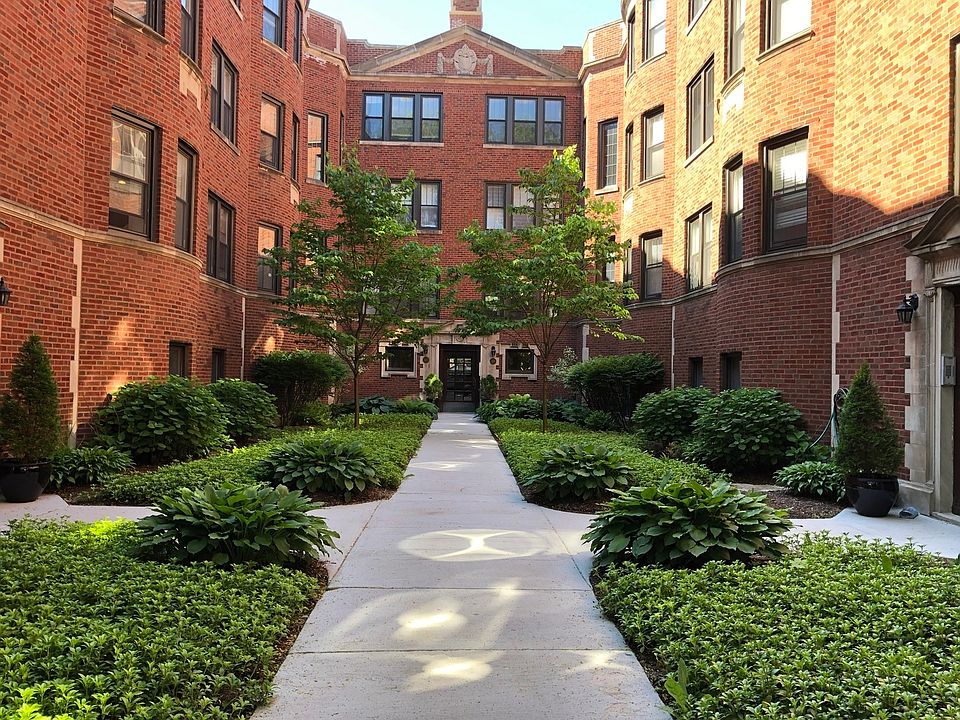 1st image of 1431 W Elmdale Ave APT 3B