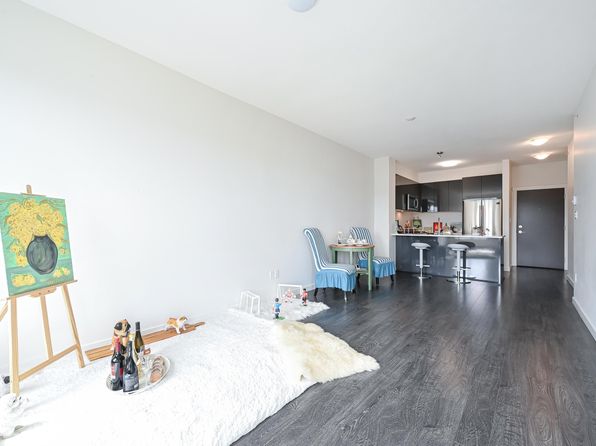 2 bedroom rental in Surrey — photo 12