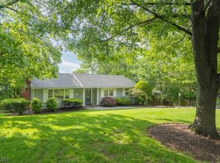 16 Afterglow Ave, Verona, NJ 07044
