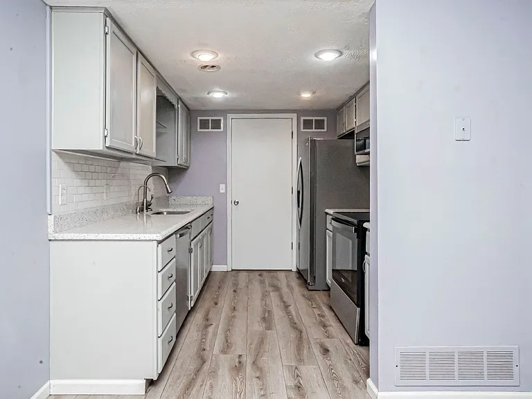 2505 Candlewood Dr — Photo 11