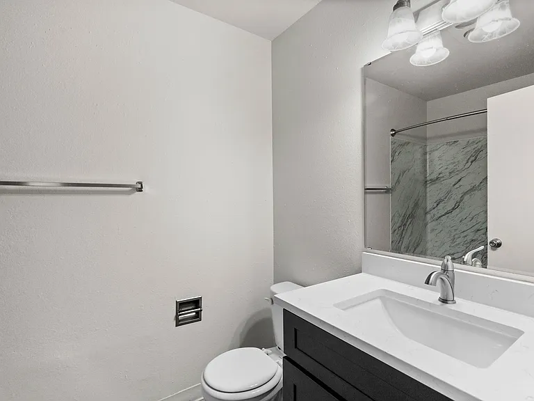 1 Bed 1 Bath Deluxe - 578 Sq Ft 1 Bed 1 Bath Deluxe - 578 Sq Ft
