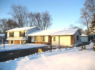 2N564 Diane Ave, Glen Ellyn, IL 60137