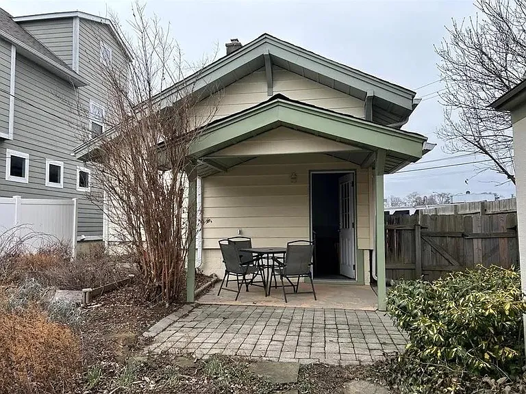 1424 Smith Ave — Photo 13